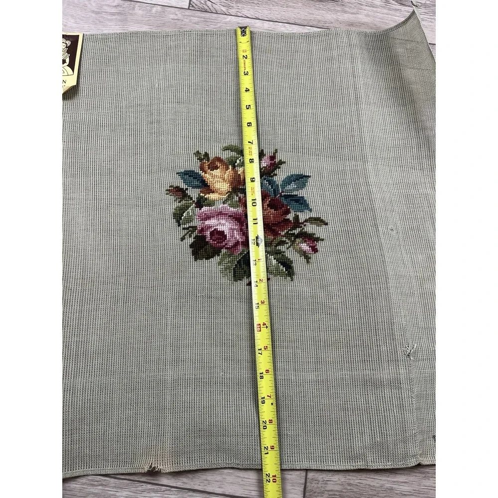 Paragon Needlepoint Tapestry Finished Floral Piece Art. 2100 B 7145 Embroidery